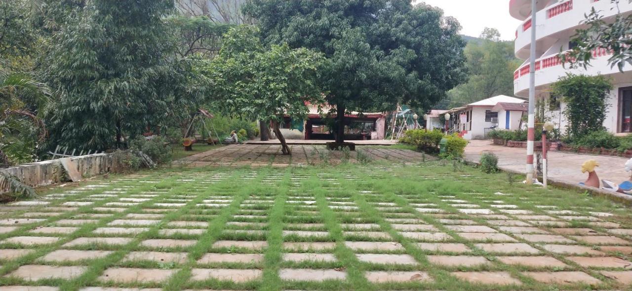 Golden Resort And Farm Nashik Exterior foto