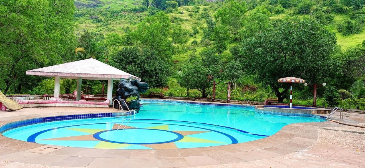 Golden Resort And Farm Nashik Exterior foto